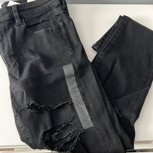 Black distressed jean